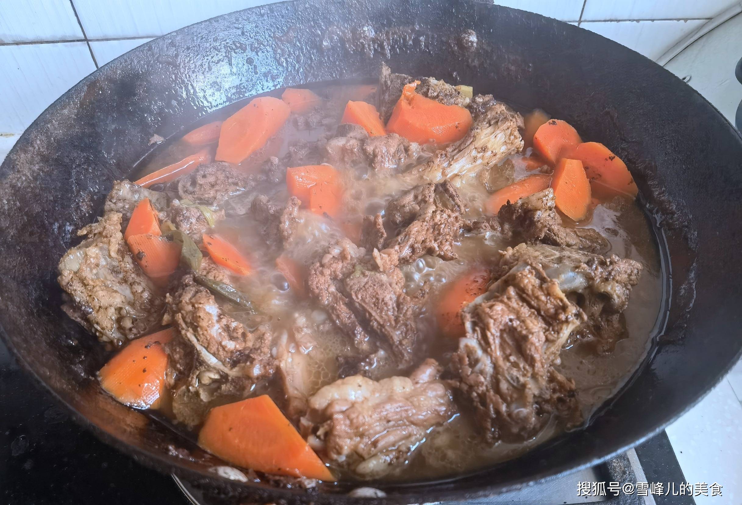 今日入伏吃伏羊,羊蝎子这样炖一锅太香了祛湿散寒又滋补,老传统要牢记