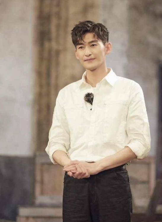 张翰节目中罕见谈及前任,不免动情落泪,直言:错过了就是错过了_郑爽