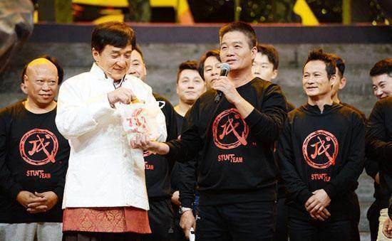 杨幂霍建华林志玲纷纷减缓工作,都为了一件事_父母_明星_成龙