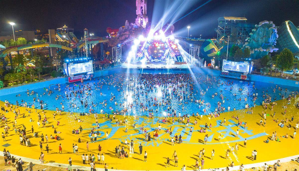 湖北襄阳:夜经济火爆,水上乐园办音乐节游人如织_旅游_夏日_景区
