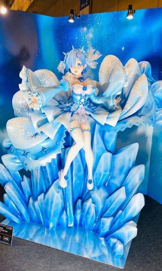 雷姆的大型水晶手办让网友直呼太精致,可惜是非卖品,不妨换一个_生活