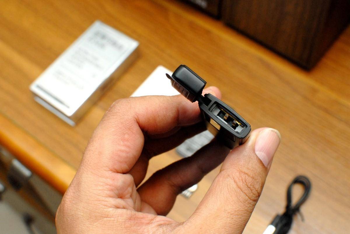 不管你抽不抽烟,这款超薄可换丝充电打火机必须得有