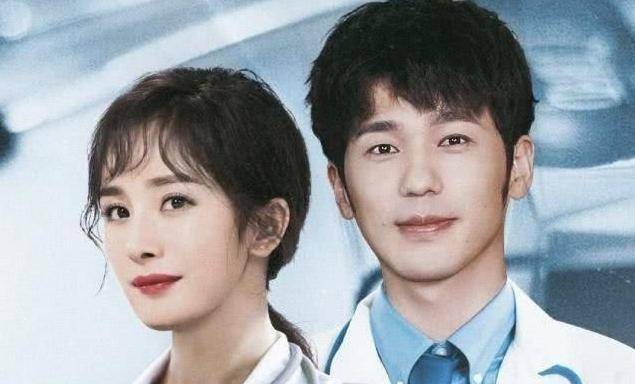 叫《亲爱的医生》,唐嫣同样是在这部剧中出演女主角,男主选择的是杨洋