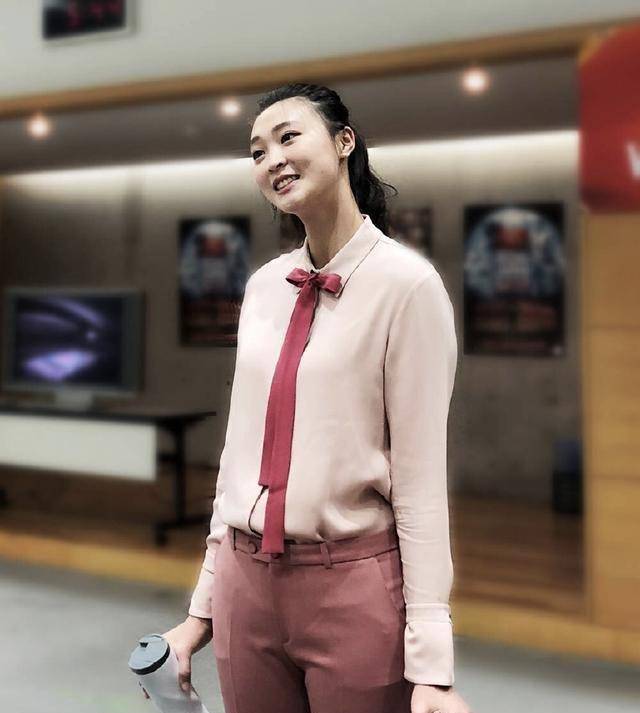 7年间身份变了3次如今成最美解说嘉宾_惠若琪_中国女排_比赛