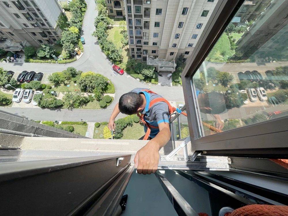 消费者投诉空调安装免费还收高空作业费，这事合理吗？-家电圈官网