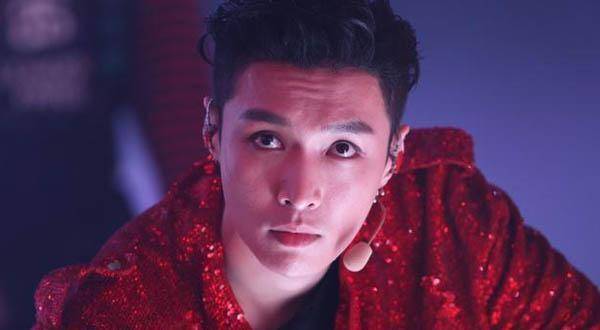 张艺兴陈立农在节目相遇,师徒感慨时间太快,流行语竟成两位考核主题