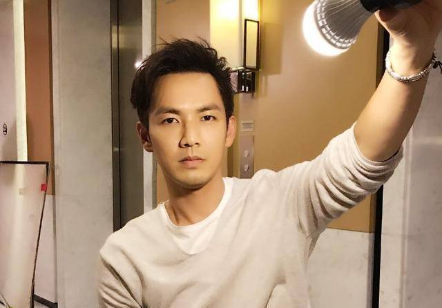 实际肚子饿得狂叫,女明星都同情他的自律_钟汉良_麒麟_普通人