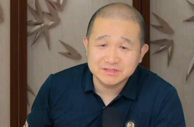 李铮泪洒直播间:不讲道义,比郭德纲还狠