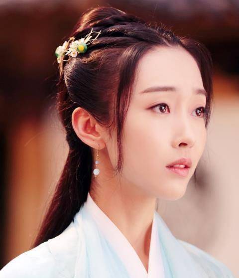 宣璐:凭借《且试天下》巾帼不让须眉的女二号凤栖梧成功出圈!