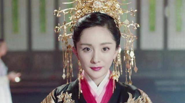 《扶摇》大婚,孟扶摇婚戒好美,网友:想看杨幂戴凤冠_显得_国公_王上