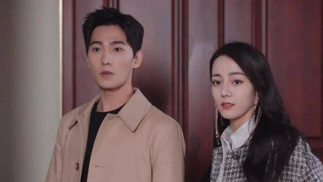 王东饰演的是迪丽热巴饰演的乔晶晶的同事,同时饰演的是一位影帝.