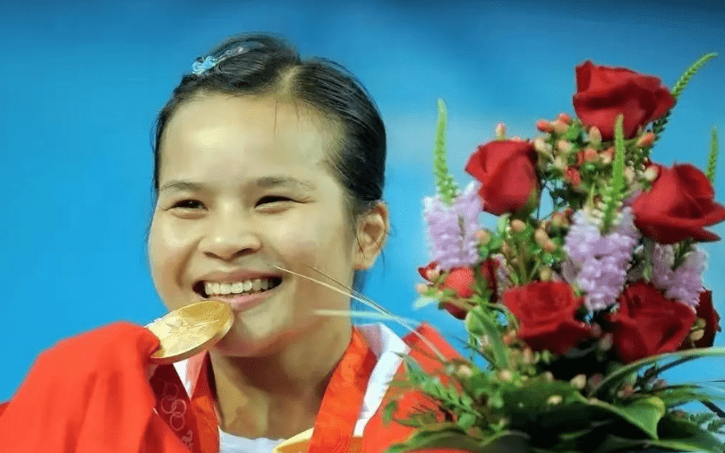 在2008年的北京奥运会上,中国举重队更是创造佳绩,一举获得8枚金牌.