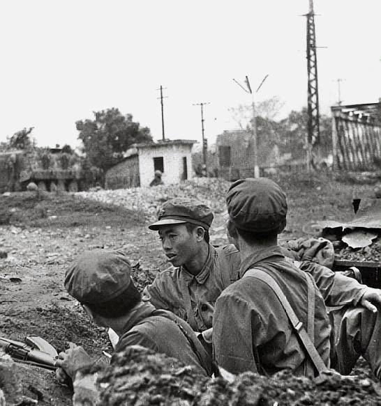 总共动用了9个军29个步兵师,其中真正攻入越南境内的我军兵力在22万人