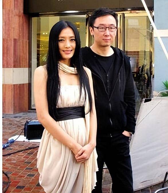 秦岚:两段感情都无疾而终,42岁仍未婚未育,但对爱情绝不将就_陆川