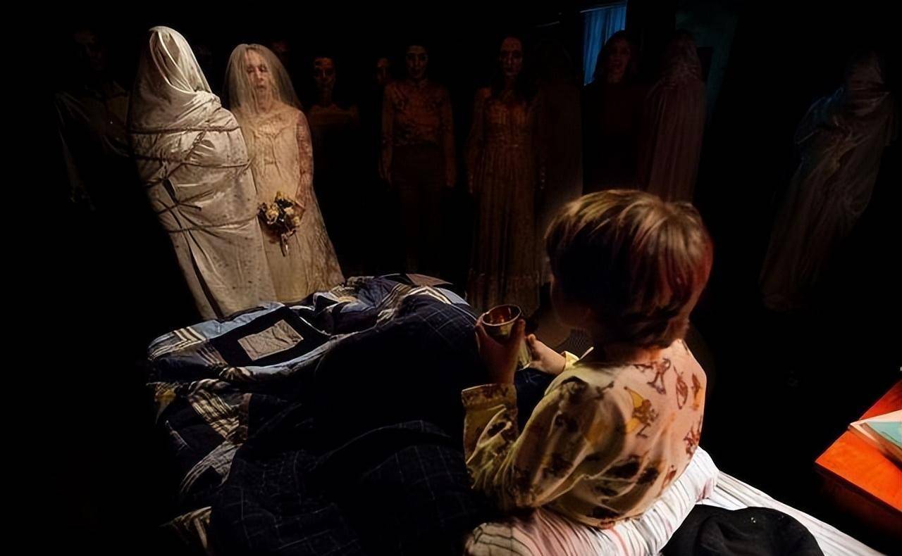 从《电锯惊魂》到《鬼修女》,温子仁带给我们的惊悚盛宴