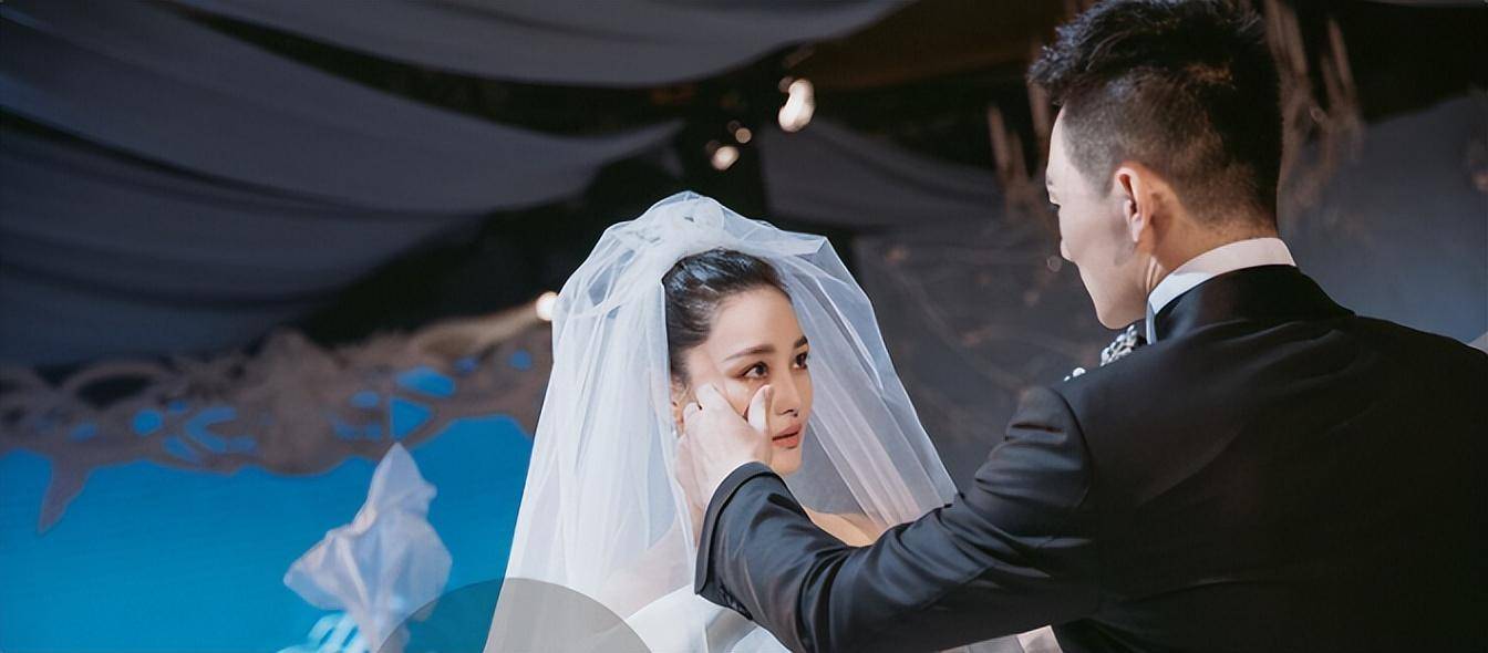 "叫张馨予结婚,军人老公变化不大,她却像变了个人_何捷_吴卓羲_工作