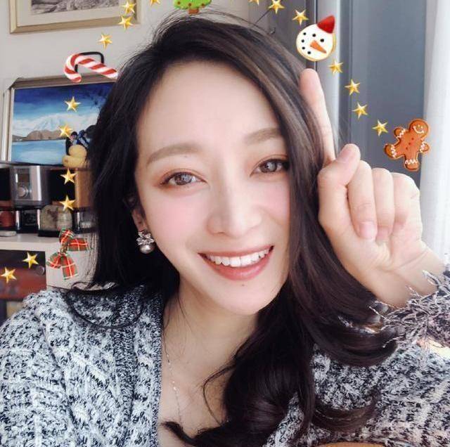 王治郅有过两任妻子,他的第一任妻子叫宋杨,是一个富二代,两人是在