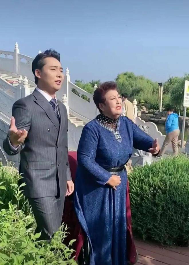 歌唱家德德玛:离婚又再婚,51岁偏瘫,再婚丈夫帮我创造生命奇迹_内蒙古
