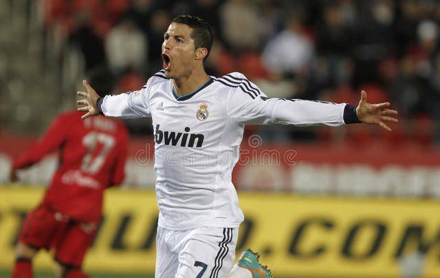 c罗成为2023年年收入最高运动员,力压梅西_罗纳尔多_合作_品牌