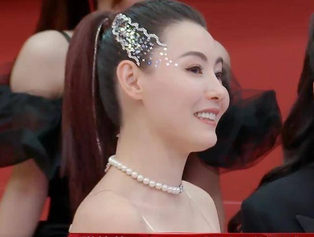 《浪姐2》那英拒绝张柏芝,尴尬气氛溢出屏幕,拒绝拥抱早已证明_姐姐