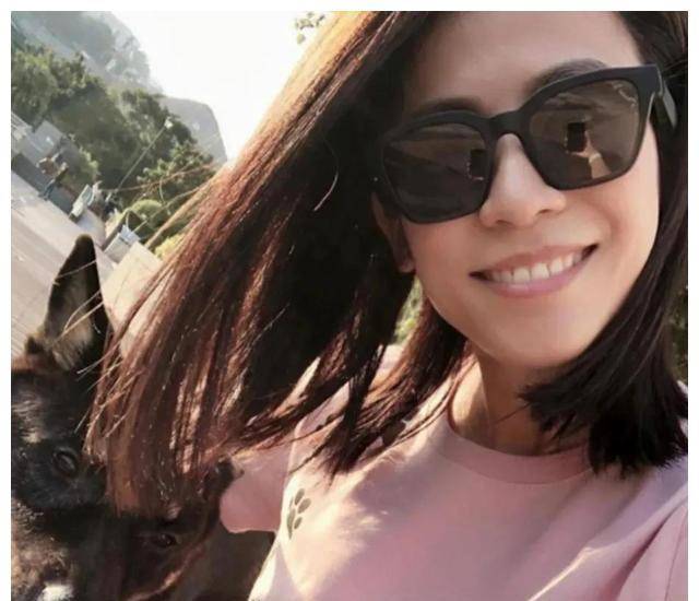 52岁宣萱近况曝光,搭姜浩文剧斗无线,手持半亿物业至今单身_生活