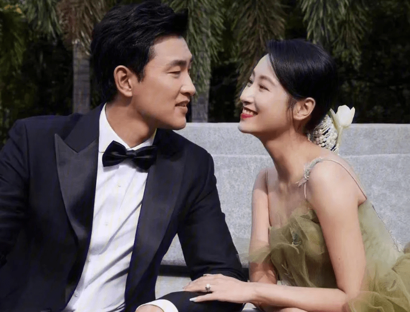 王彦霖晒照庆结婚2周年,妻甜美娇嫩显孕相,评论区画风逐渐走偏_网友