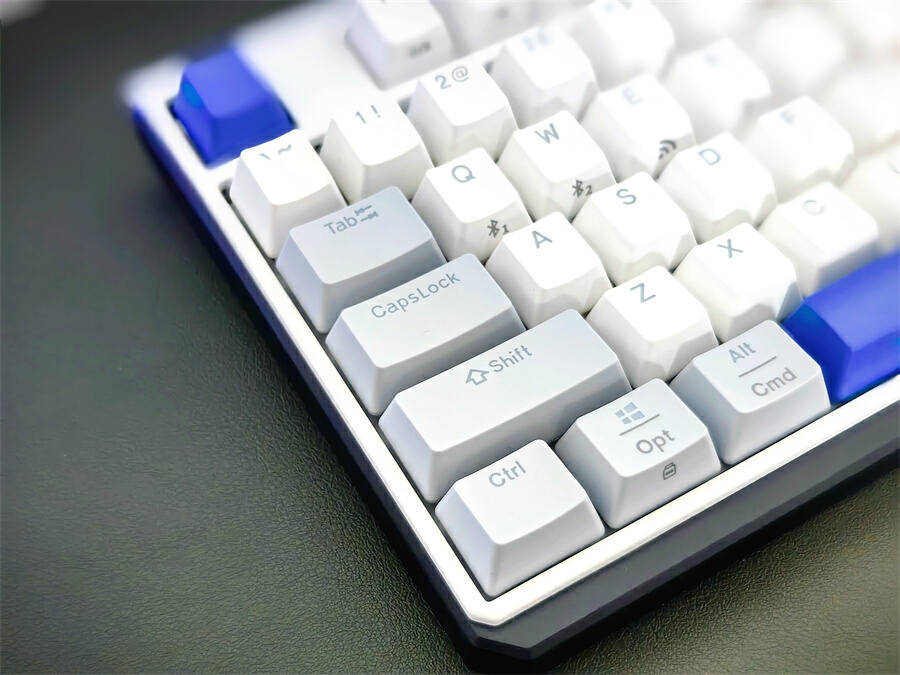 杜伽K615w 97键机械键盘实测:晶莹剔透的背后是满满幸福感
