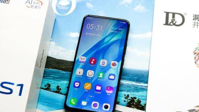 vivos1开箱测评_采用的_系统_方面