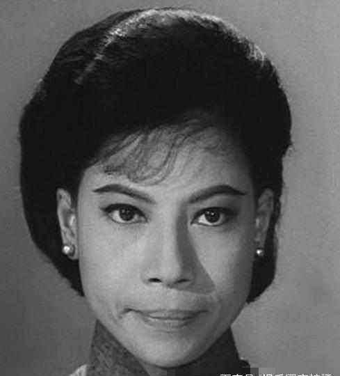 时光进入到80年代,在剧组"跑龙套"多年的罗兰,积累了大量的演员经历