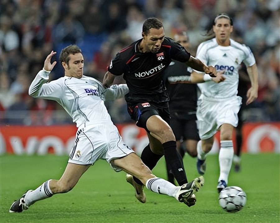 埃尔格拉来到皇马的第一个赛季就帮助球队在欧冠中拿到了冠军.