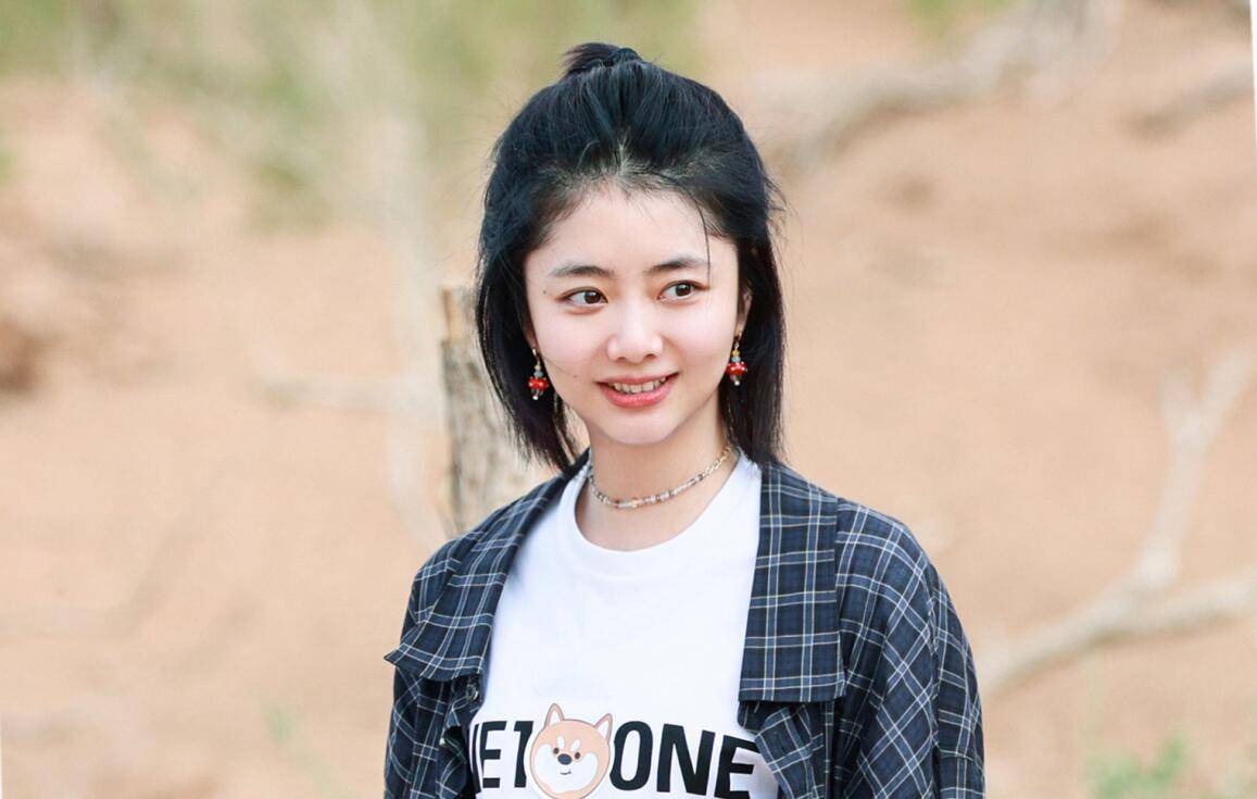 何炅,你这次算是彻底被谭松韵"利用"了