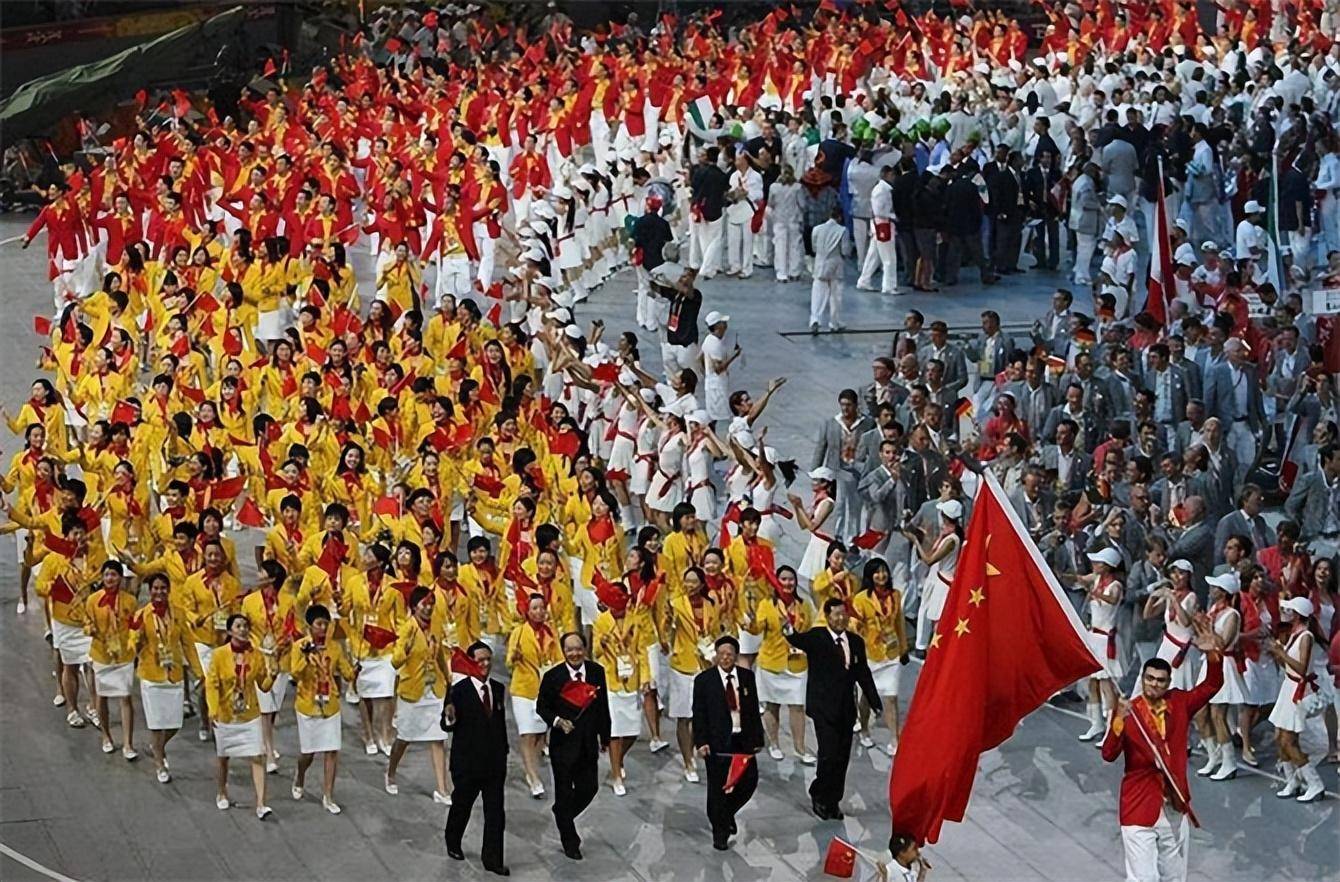 中国的色彩,必须抓住一切对外的窗口,展现我们的风采,而举办奥运会无