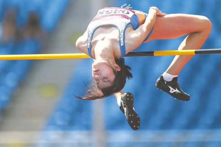 跳高女神 邵雨琪,今年第一个突破1米80大关的中国选手
