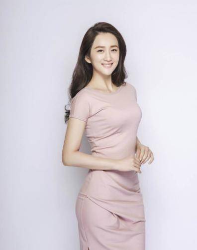 2,李玥一系列的展示与角逐之后,陈彦菁最终艳压群芳,夺取国际小姐中国