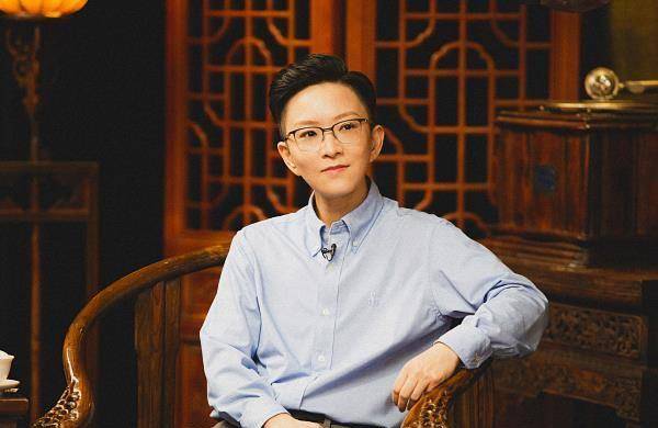 京剧演员陆地园,陶阳是神童,而王珮瑜,巴特尔没天赋算不上神童_舞台