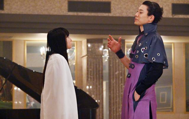 假面骑士时王43话先行图:斯沃鲁兹称王卖队友四位骑士打飞流_奥拉