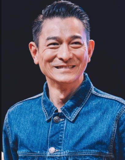 刘德华竟然被质疑没有年轻粉丝,发了个视频四个小时点赞260多万_华仔