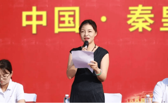 出席本次活动的领导康姿百德集团自营公司总经理 刘婷,康姿百德集团