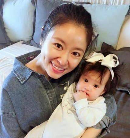 林心如狂掷3亿为女儿买珠宝,连续18年,霍建华成女儿奴想拼二胎_网友