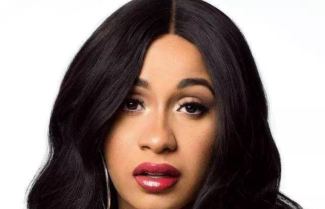 今红到发紫的她居然有如此悲惨的过往_cardib_音乐_爱好