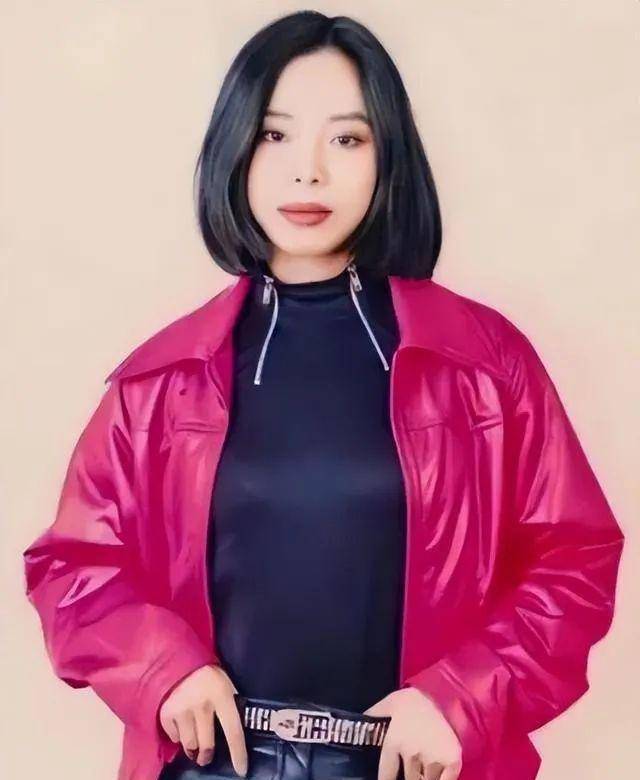 黄绮珊“黄妈变黄姐”：女人的美是事业赋予的-歌手黄绮珊的前夫是谁
