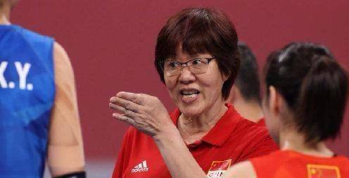 郎平:"我一直热爱排球这份事业,说不定哪天又回来了!