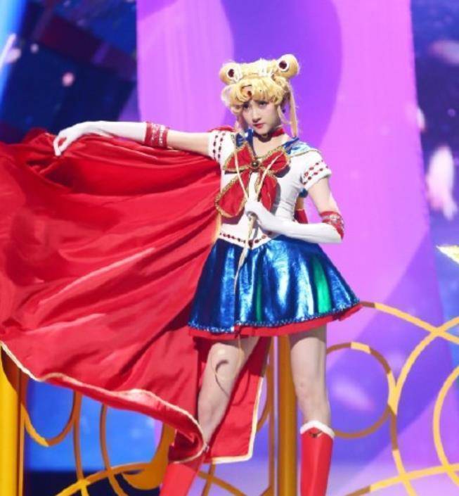 扮美少女战士11还原神级漫画腿,终于赢杨幂_父母亲_妈妈_蓝色