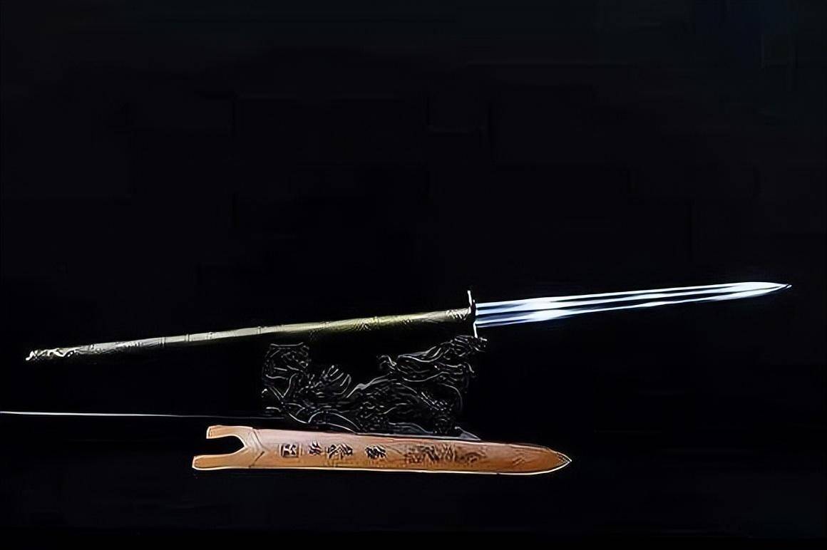 枪、矛、槊有什么区别?为什么枪出现最晚?正史中六大用枪高手_兵器_马槊_枪杆