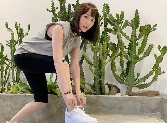 赖薇如「长浏海消失」被剪成妹妹头!