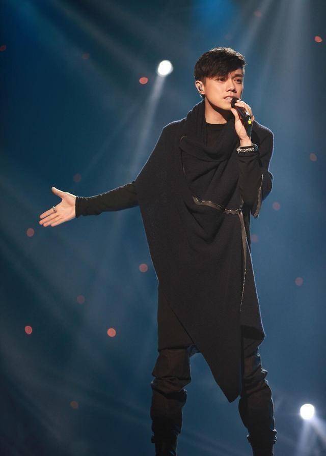 明星豪宅亮瞎眼,张敬轩竟然每月花19万住300平米的历史建筑_居所_节目