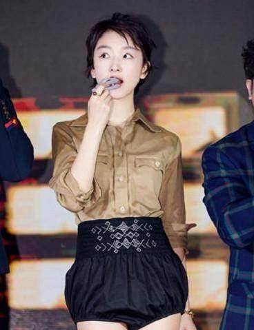 明星内衣外穿,下身只穿三角裤,还有更辣眼睛的吗_时尚_穿着_杨幂