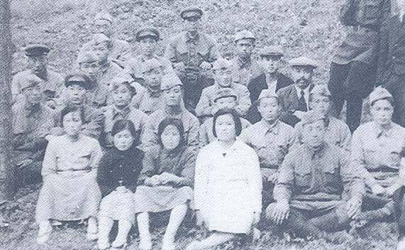 80年代东北山上发现一电台,幸存者热泪盈眶,牵出了一段往事_王一知_苏