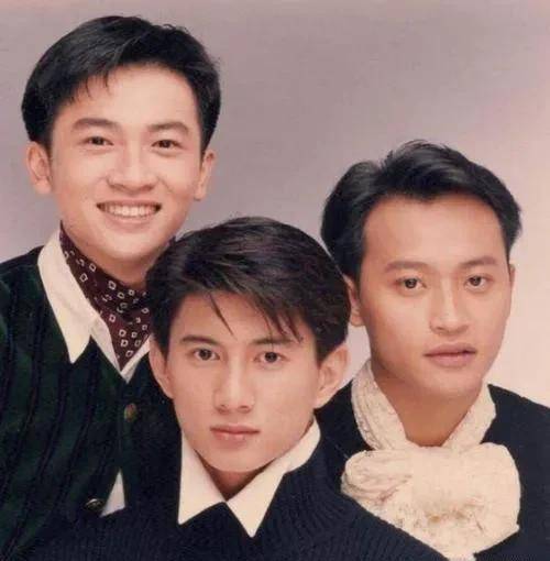 比丈母娘小2岁的吴奇隆,凭啥"拿捏"了刘诗诗?_陈志朋_徐若瑄_恋情