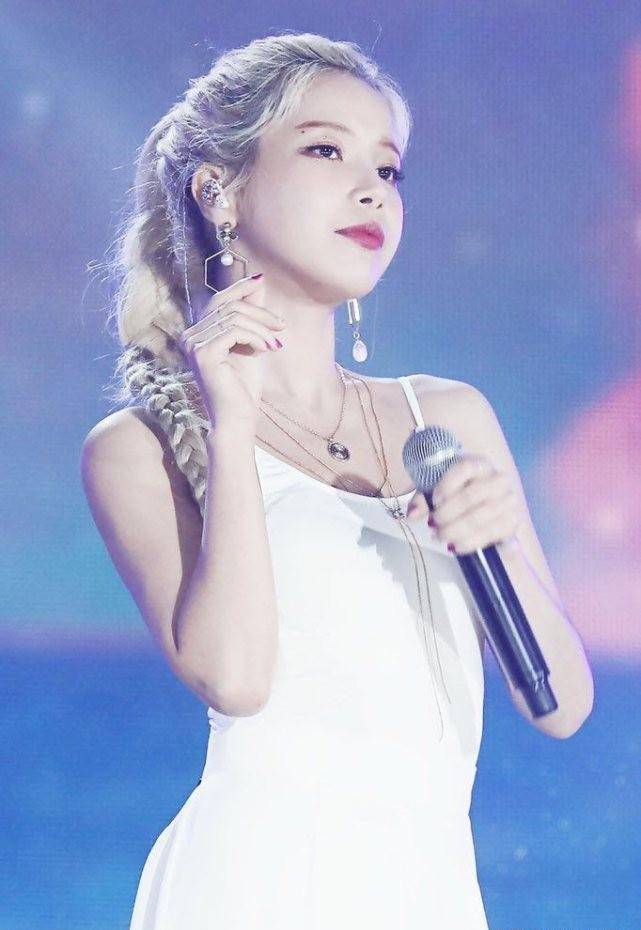 但看起来从未超过25岁的国外流行偶像_生日_yoon_velvet